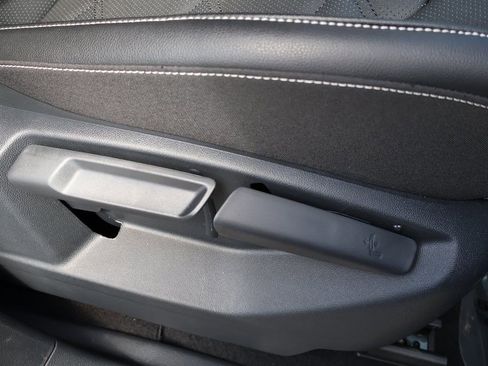 Used 2024 Volkswagen Atlas SE image 35