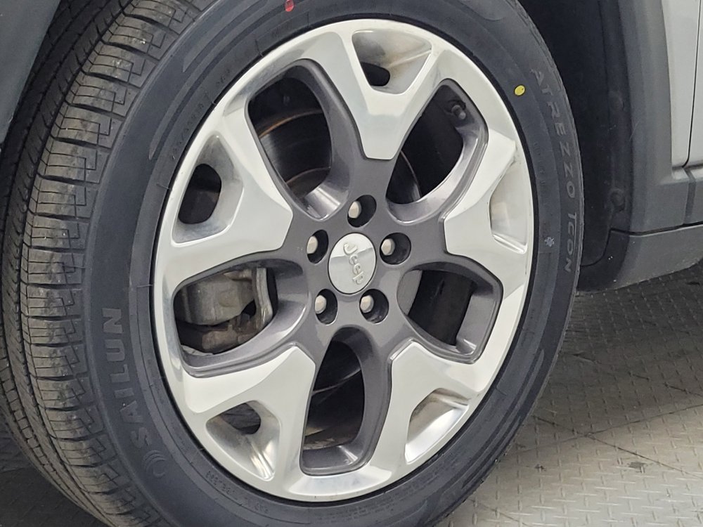 Used 2019 Jeep Compass Limited FWD image 31