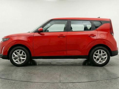 Used 2025 Kia Soul LX w/ LX Technology Package FWD image 5