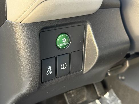 Used 2020 Honda HR-V LX image 13