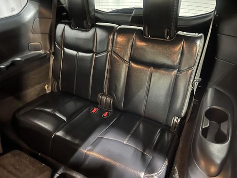Used 2019 Nissan Pathfinder SL AWD/4WD image 23