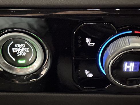 Used 2024 Chevrolet Silverado 1500 LT w/ Z71 Off-Road Package image 33