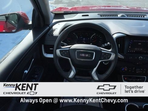 Used 2023 GMC Terrain SLE w/ Driver Convenience Package image 19