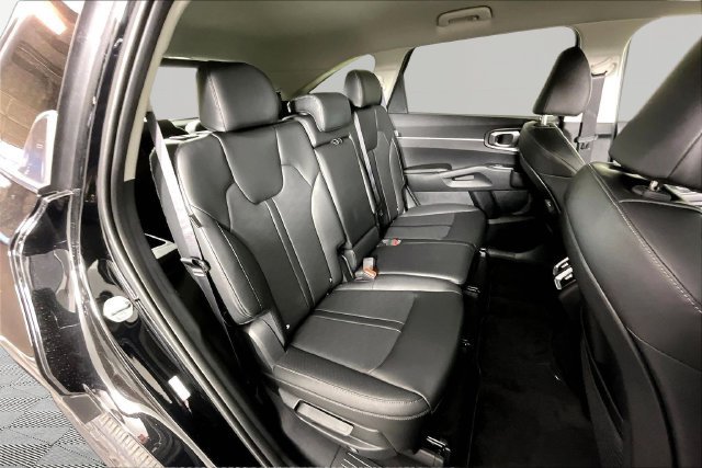 Certified 2026 Kia Sorento S FWD image 11