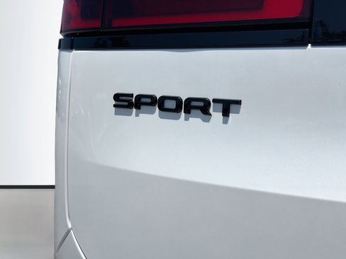 New 2026 Land Rover Range Rover Sport Dynamic SE AWD/4WD image 11
