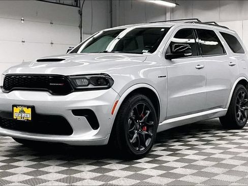 Used 2024 Dodge Durango R/T w/ Tow 'N Go Group AWD/4WD image 13