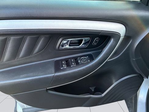 Used 2018 Ford Taurus SEL image 22