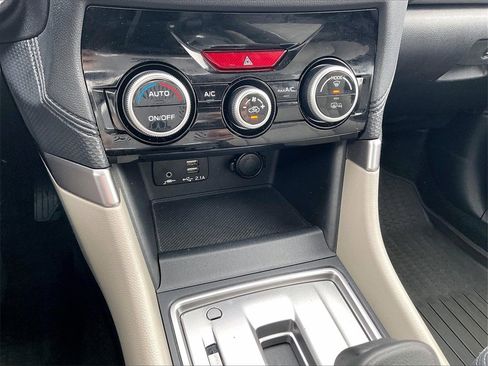 Used 2021 Subaru Forester Premium image 25