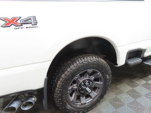 Used 2024 Ford F250 Lariat w/ Sport Appearance Package AWD/4WD image 36