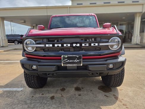 New 2026 Ford Bronco Outer Banks w/ Sasquatch Package image 9