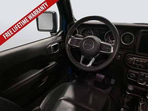 Used 2019 Jeep Wrangler Unlimited Sahara AWD/4WD image 23