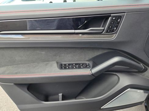 Certified 2026 Porsche Cayenne GTS AWD/4WD image 20