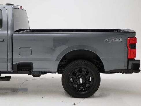 New 2026 Ford F250 Lariat w/ Black Appearance Package image 8