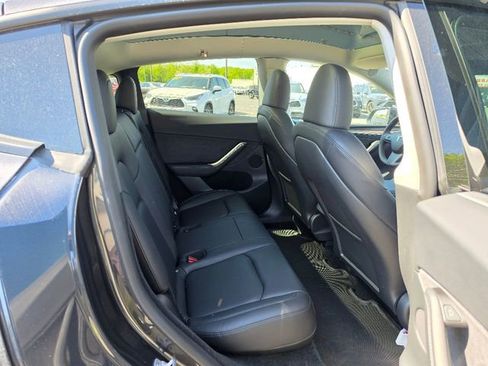 Used 2024 Tesla Model Y Performance AWD/4WD image 14