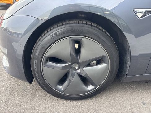 Used 2019 Tesla Model 3 Long Range image 4