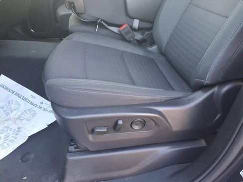 Used 2024 Chevrolet Silverado 1500 LT image 10