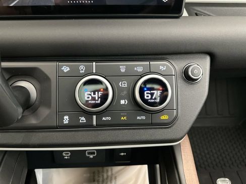 Certified 2024 Land Rover Defender 110 S AWD/4WD image 10