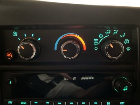 Used 2023 Chevrolet Express 2500 w/ Driver Convenience Package image 41