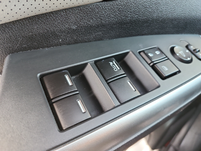 Used 2016 Honda CR-V Touring image 25