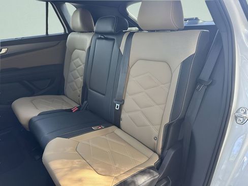 New 2026 Volkswagen Atlas Cross Sport SE image 23