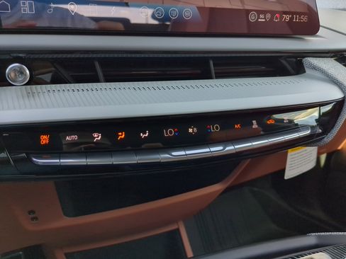 New 2026 Cadillac Optiq Luxury 2 image 27