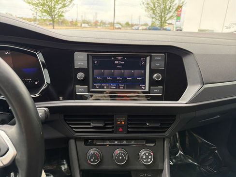 Certified 2024 Volkswagen Jetta S image 20