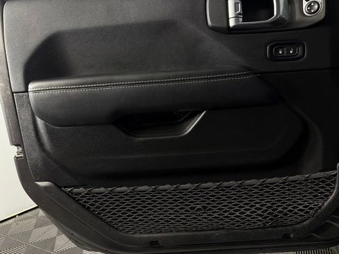 Certified 2023 Jeep Gladiator Overland w/ LED Lighting Group image 24