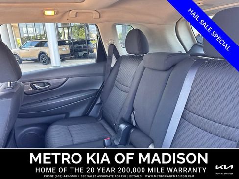 Used 2017 Nissan Rogue SV AWD/4WD image 33