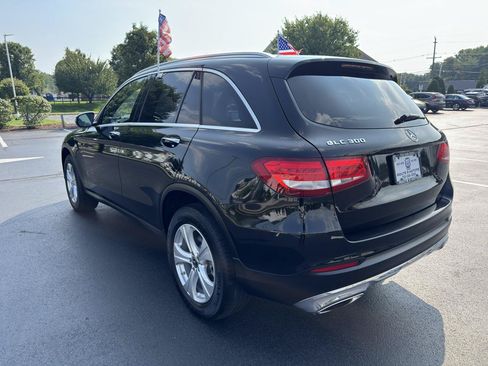 Used 2018 Mercedes-Benz GLC 300 4MATIC w/ Multimedia Package image 7