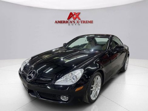 Used 2009 Mercedes-Benz SLK 300 image 2