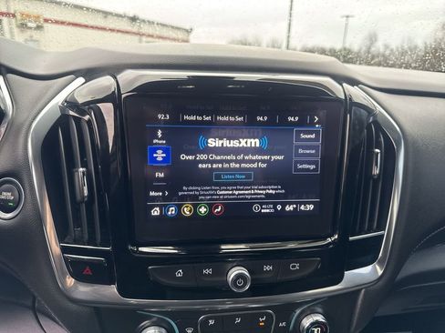 Used 2023 Chevrolet Traverse LT FWD image 16