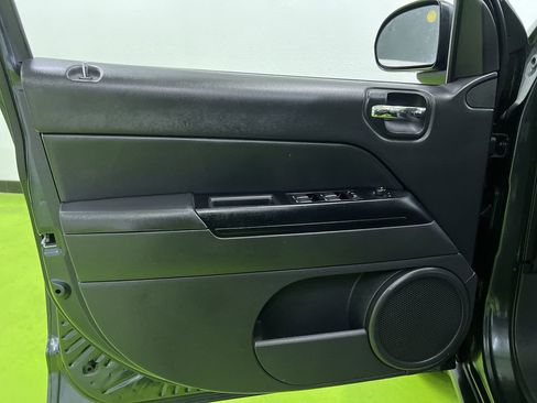 Used 2014 Jeep Compass Sport w/ Power Value Group FWD image 14