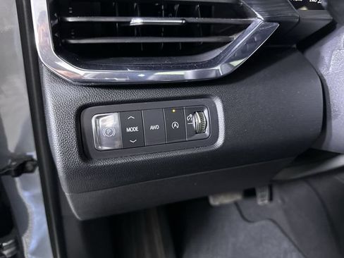 Used 2025 GMC Acadia Elevation w/ Elevation Premium Package AWD/4WD image 18