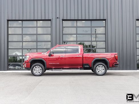 Used 2020 GMC Sierra 2500 Denali w/ Denali Ultimate Package AWD/4WD image 1