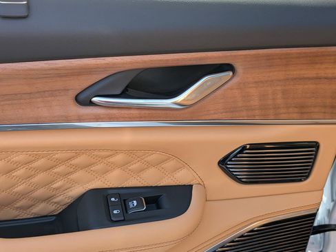 New 2026 Jeep Grand Cherokee Summit AWD/4WD image 29