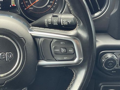 Used 2021 Jeep Wrangler Unlimited Sahara AWD/4WD image 14