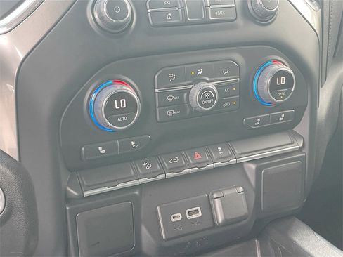 Used 2021 Chevrolet Silverado 1500 LT Trail Boss w/ LPO, Dark Essentials Package image 17