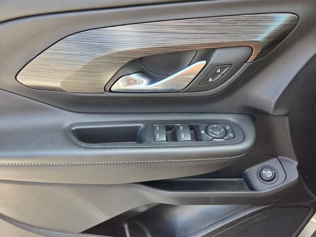 Used 2023 GMC Terrain SLE w/ Driver Convenience Package FWD image 16