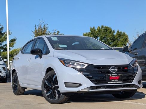 New 2025 Nissan Versa SR w/ Trunk Package image 2