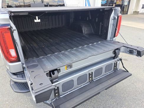 Used 2025 GMC Sierra 1500 AT4 w/ AT4 Premium Package AWD/4WD image 25