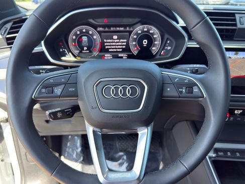 Used 2024 Audi Q3 2.0T Premium Plus w/ Premium Plus Package AWD/4WD image 18