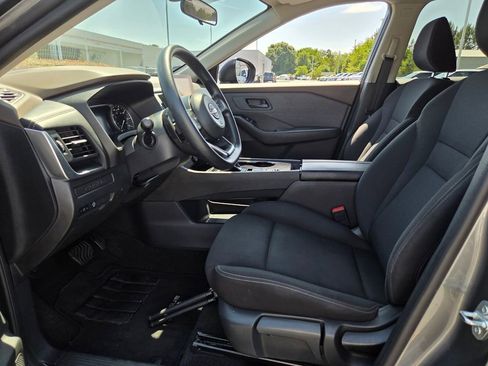 Used 2023 Nissan Rogue S FWD image 5