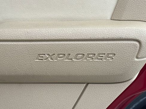 Used 2006 Ford Explorer XLT AWD/4WD image 18