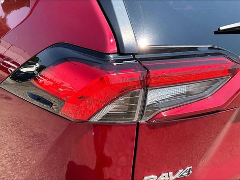 Used 2025 Toyota RAV4 XLE FWD image 28