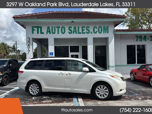 Used 2014 Toyota Sienna Limited w/ Limited Premium Package image 12