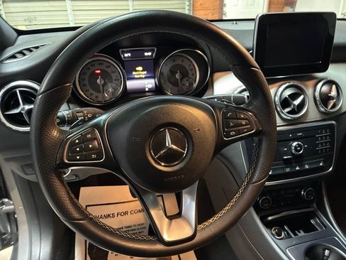 Used 2016 Mercedes-Benz GLA 250 image 19