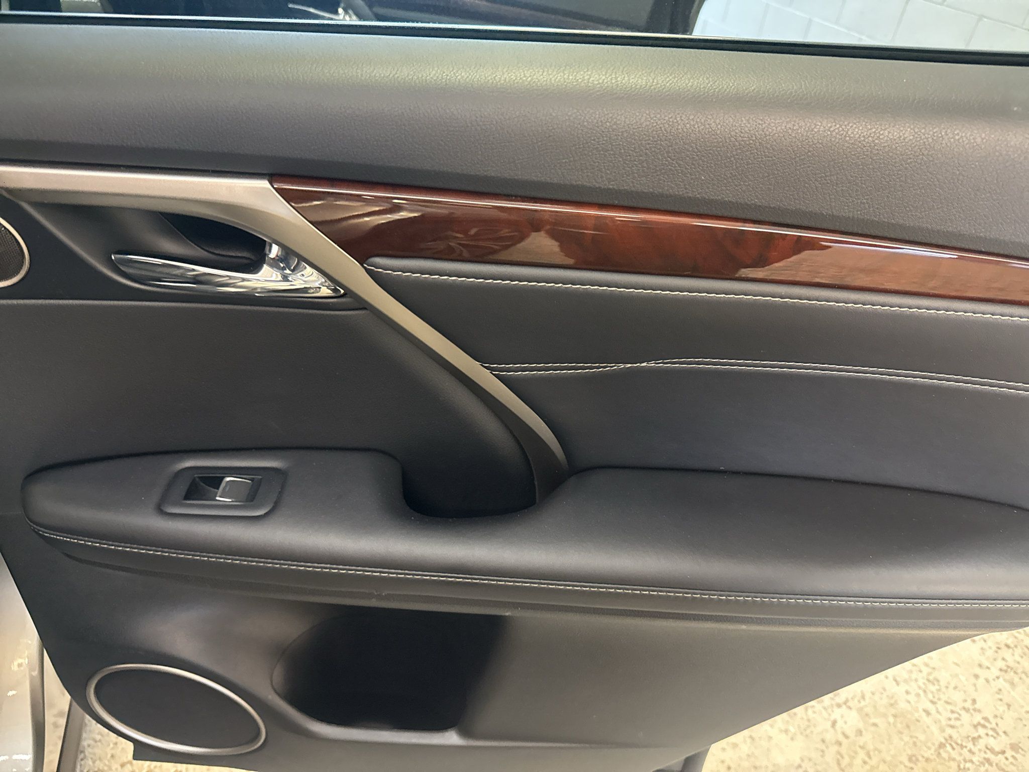 Used 2017 Lexus RX 350 AWD w/ Premium Package image 25