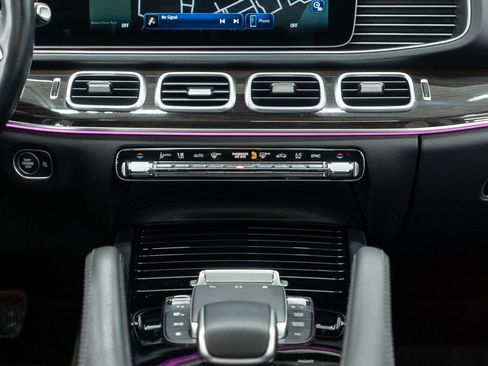 Used 2024 Mercedes-Benz GLE 350 4MATIC w/ Driver Assistance Package image 23