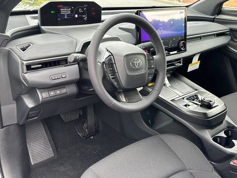 New 2026 Toyota C-HR AWD/4WD image 18