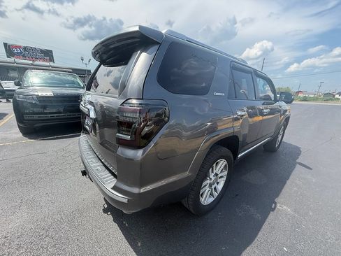 Used 2010 Toyota 4Runner Limited AWD/4WD image 3